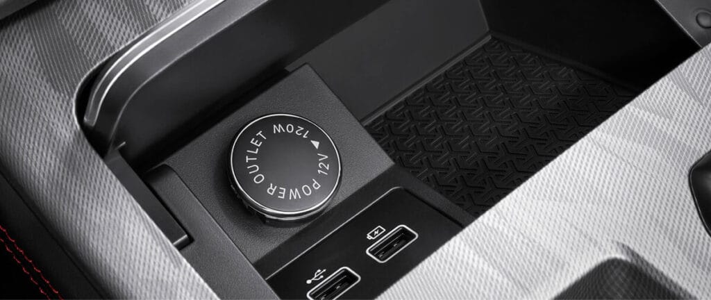 Jetour VT9 12V Socket USB Ports